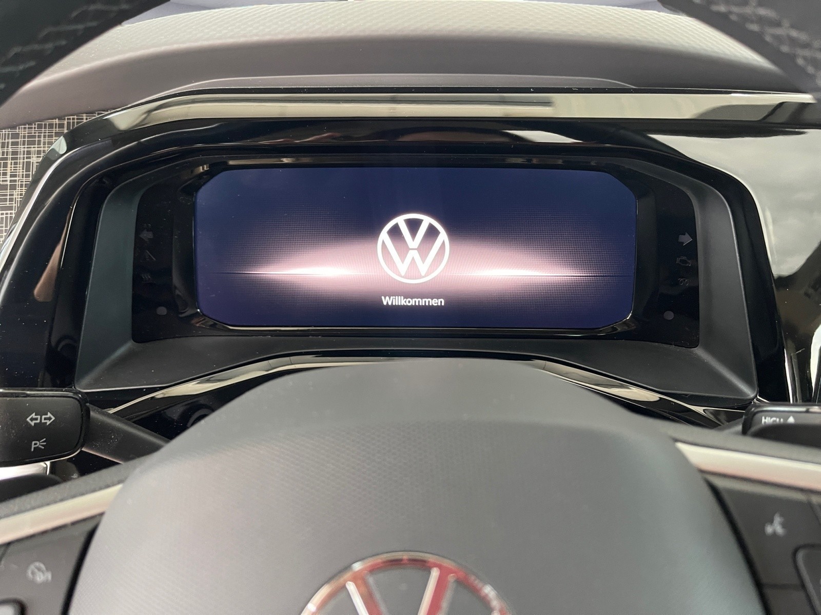 Volkswagen - T7 Multivan Kurz eHybrid Energetic