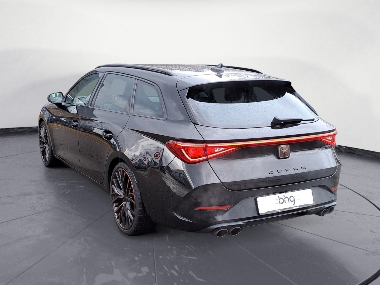Cupra - Leon Sportstourer 2.0 TSI 4Drive DSG VZ