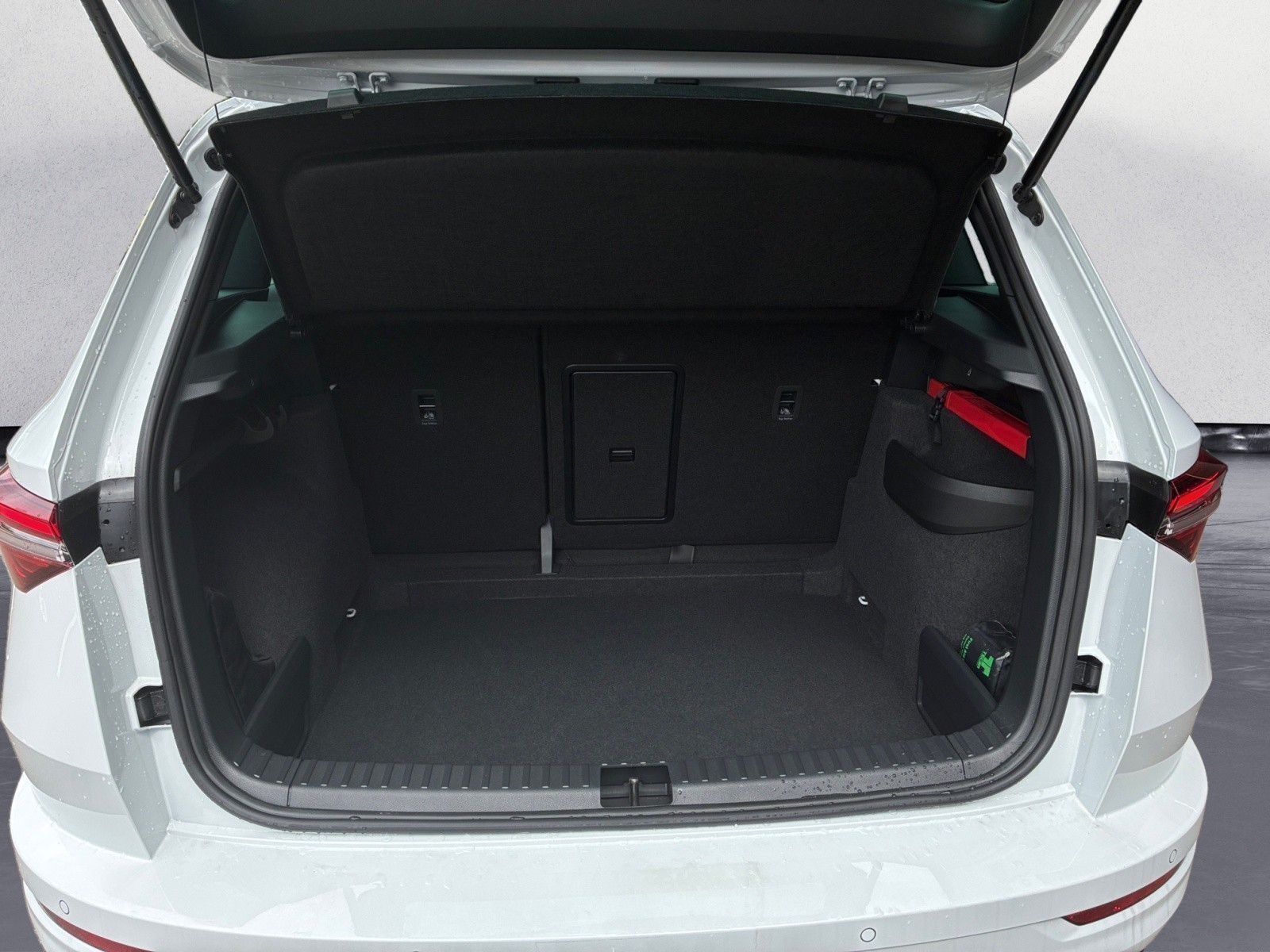 Skoda - Karoq Sportline 2,0 TDI  7-Gang-DS