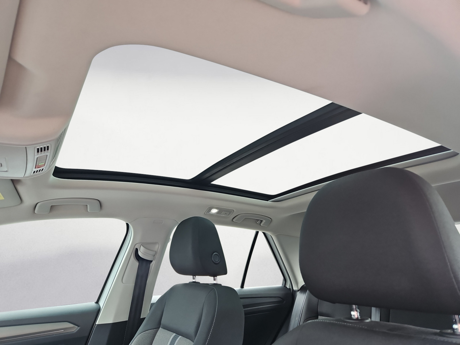 Volkswagen - T-Roc 1.5 TSI DSG Style