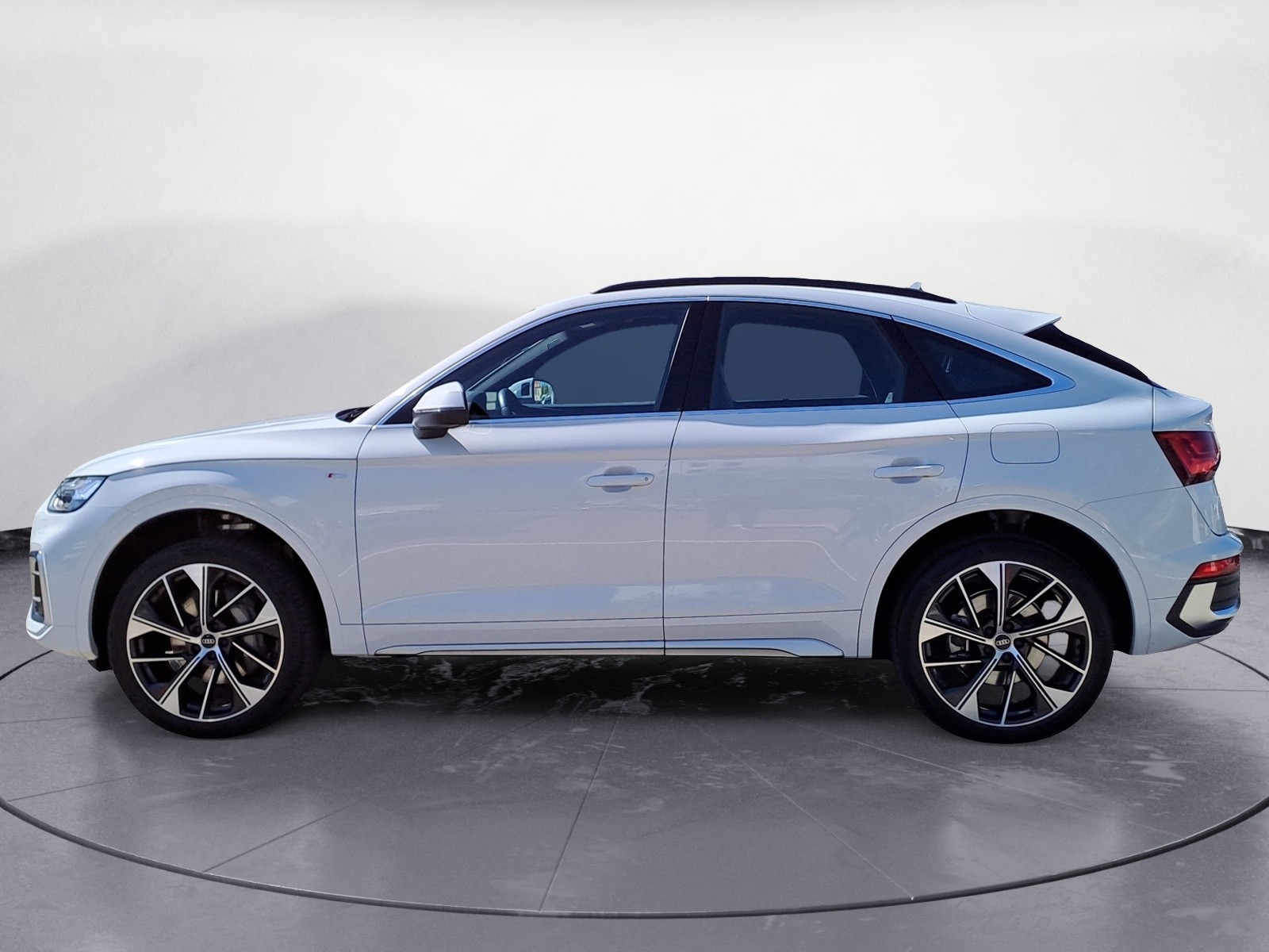 Audi - Q5 Sportback S line 55 TFSI e