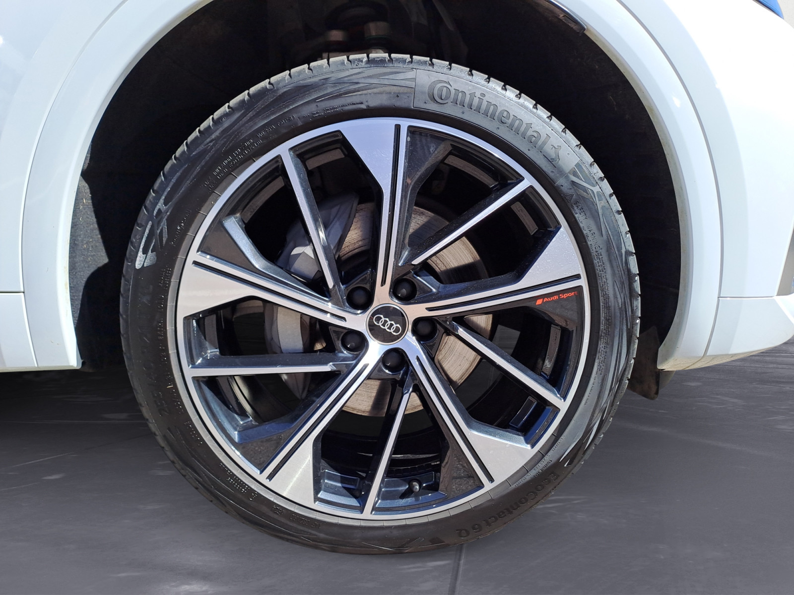 Audi - Q5 Sportback S line 55 TFSI e