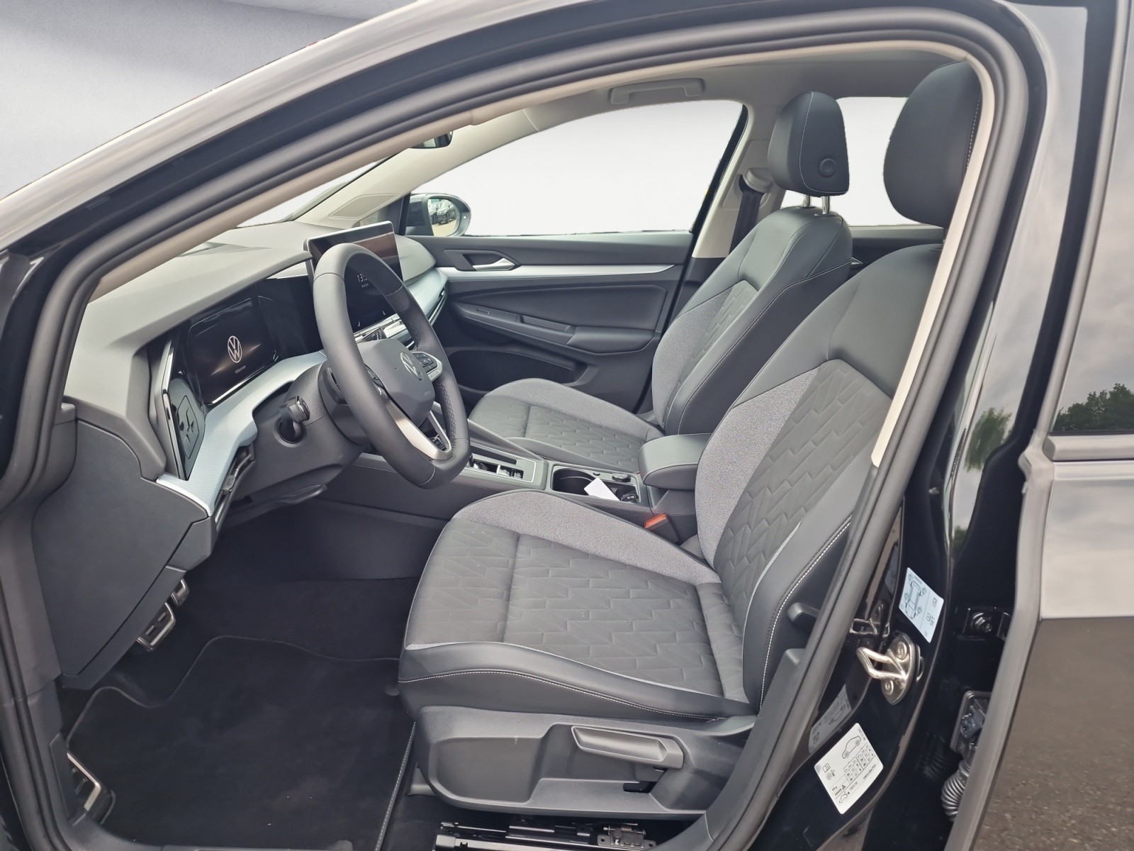 Volkswagen - Golf Variant 1.5 eTSI OPF DSG Goal