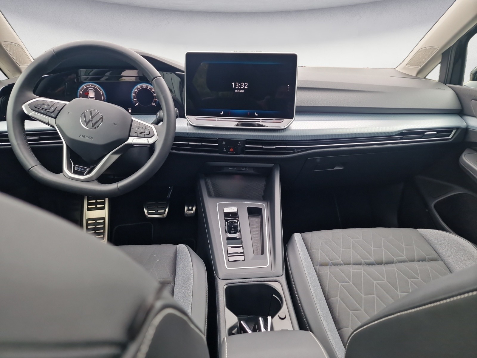 Volkswagen - Golf Variant 1.5 eTSI OPF DSG Goal