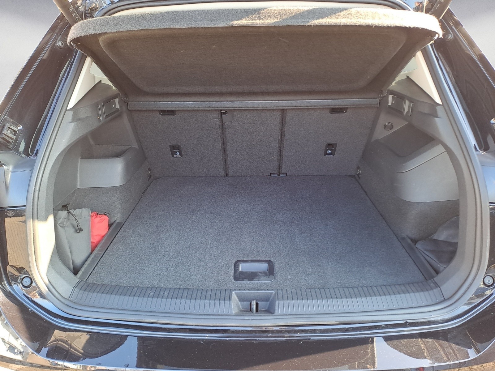Volkswagen - Tiguan 2.0 TDI DSG Elegance