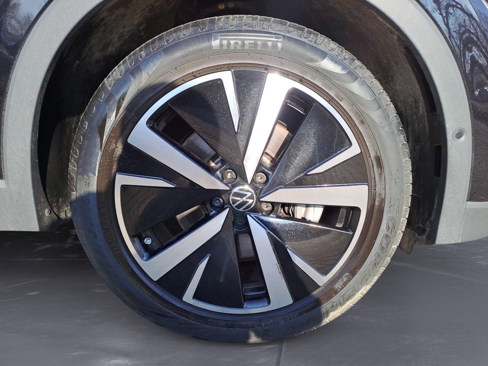Volkswagen - Tiguan 2.0 TDI DSG Elegance