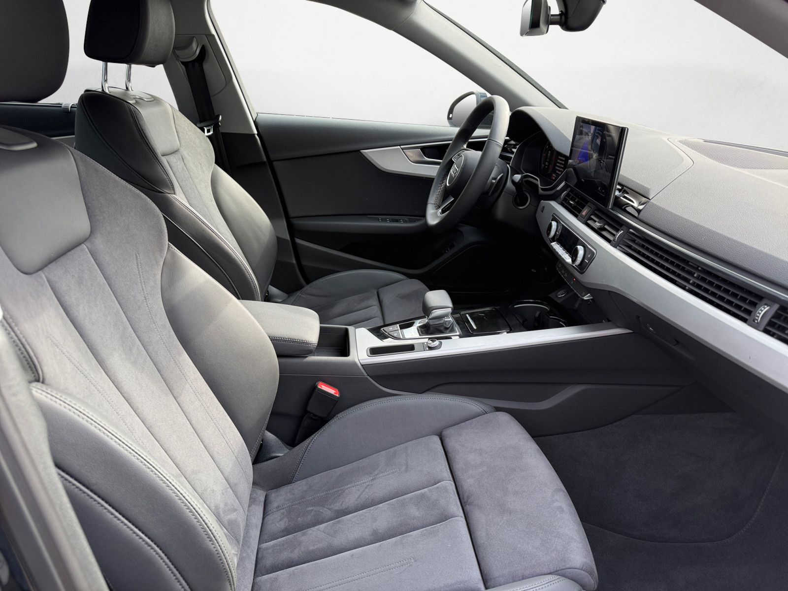 Audi - A4 40 TDI S tronic advanced