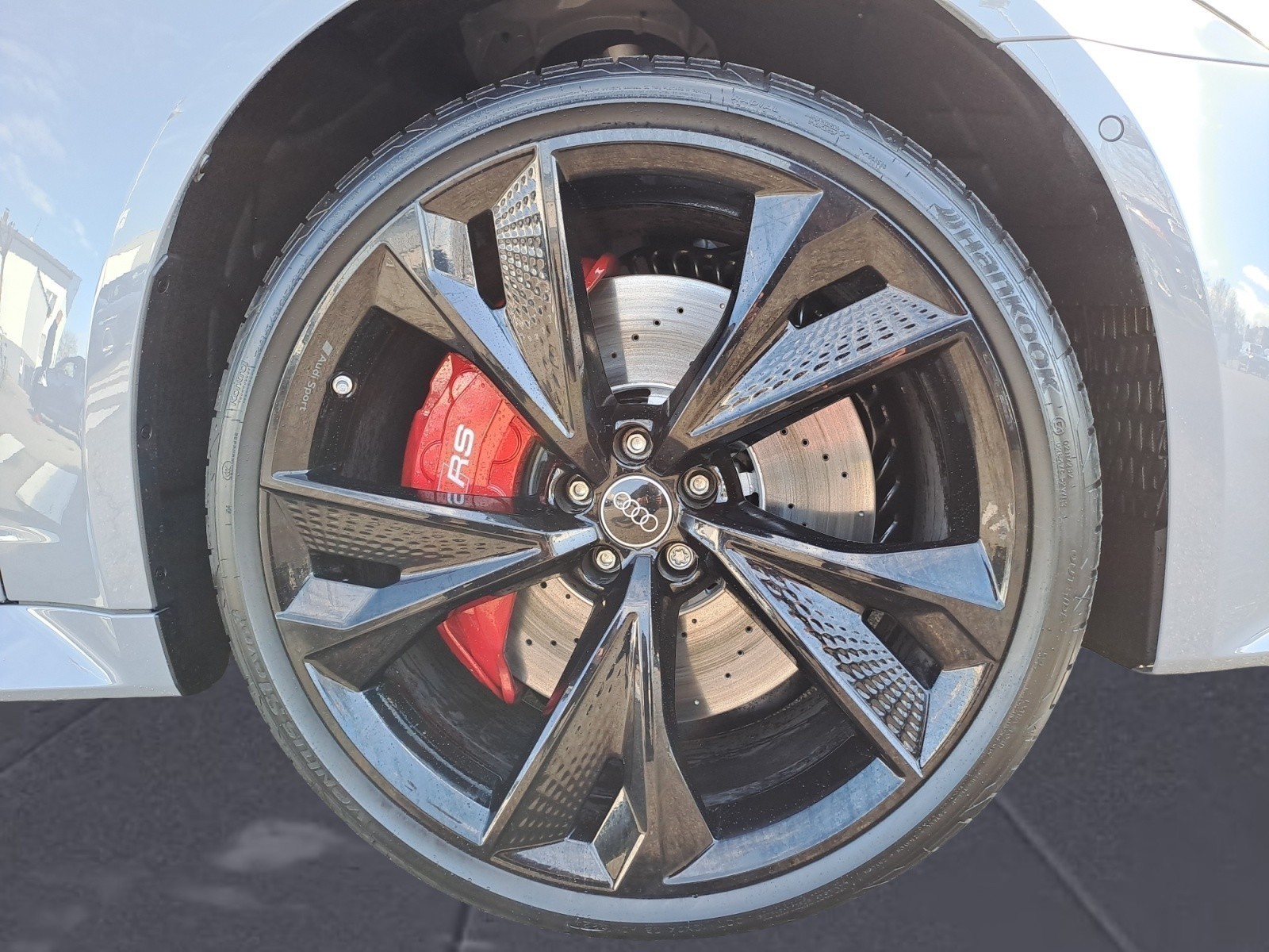 Audi - RS 6 Avant tiptronic