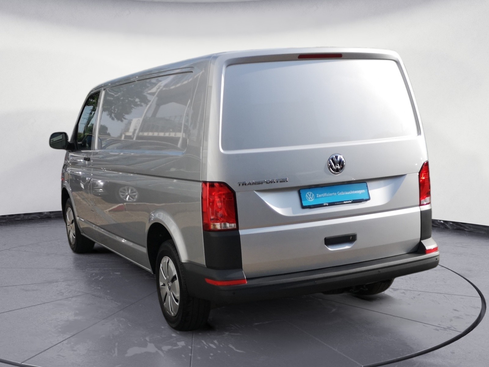 Volkswagen - T6 Transporter Langer Radstand 2.0 TDI