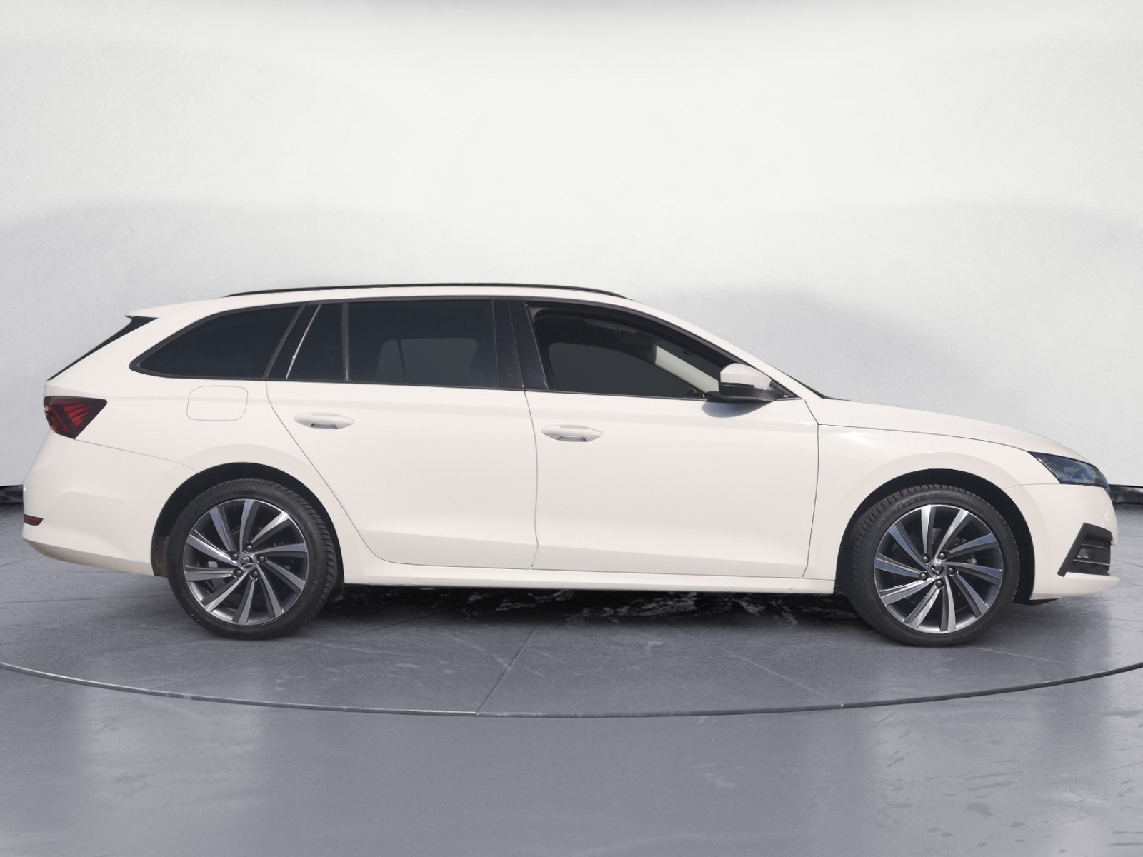 Skoda - Octavia Combi 1.4 TSI iV DSG First Edition