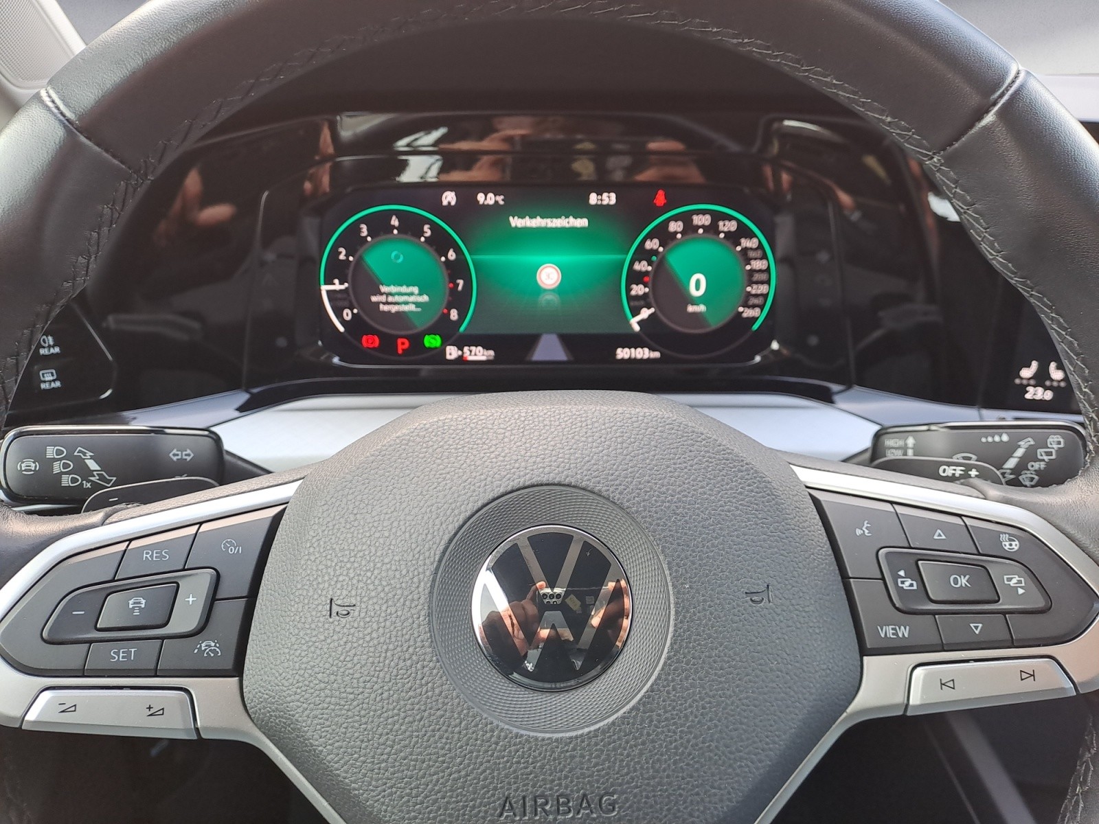 Volkswagen - Golf