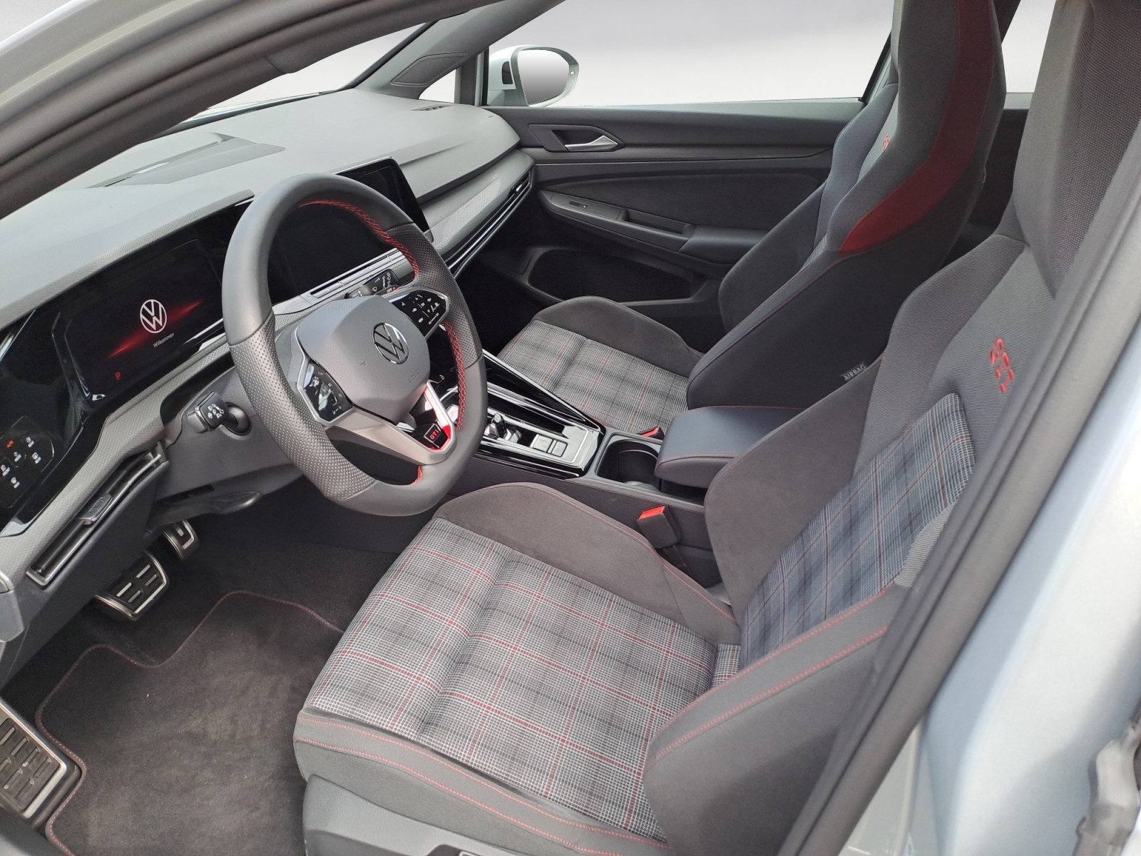 Volkswagen - Golf GTI 2.0 TSI DSG