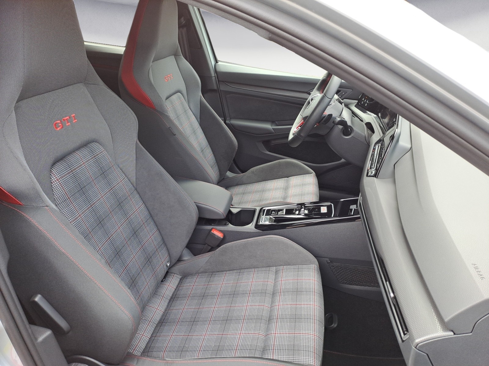 Volkswagen - Golf GTI 2.0 TSI DSG