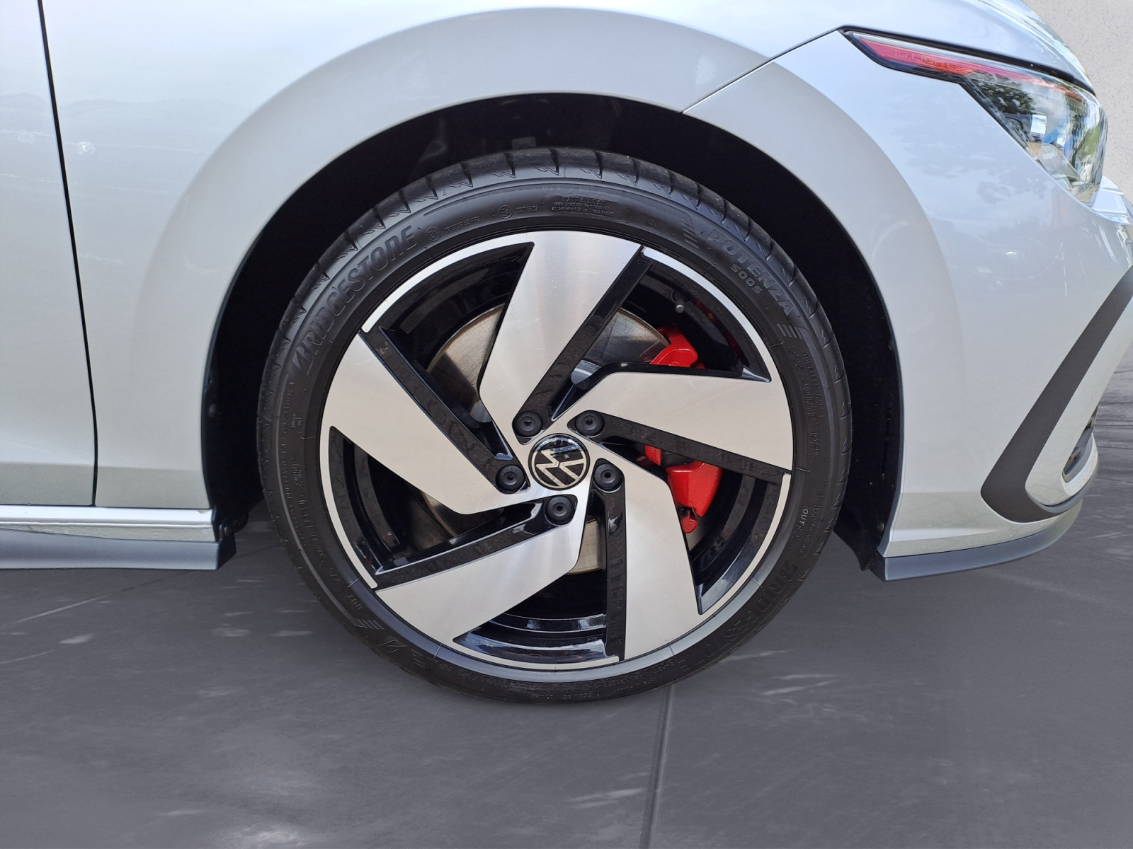 Volkswagen - Golf GTI 2.0 TSI DSG