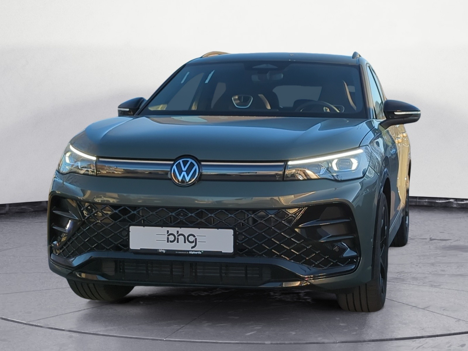 Volkswagen - Tiguan R-Line 2,0 l TDI SCR  7-Gang-Doppelkupplungsgetriebe DSG