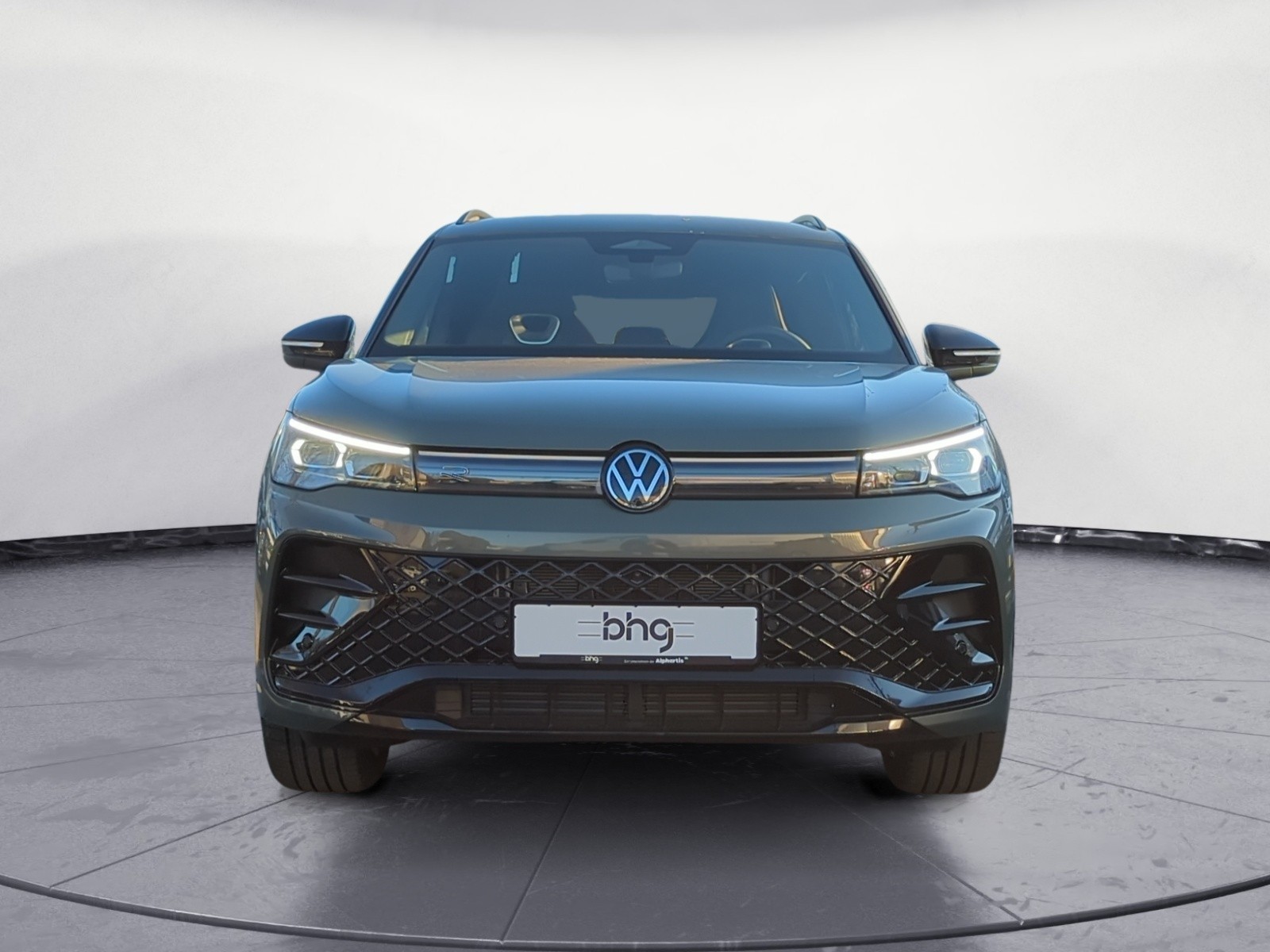 Volkswagen - Tiguan R-Line 2,0 l TDI SCR  7-Gang-Doppelkupplungsgetriebe DSG