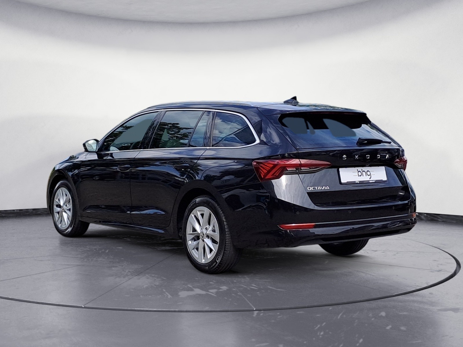Skoda - Octavia Combi 2.0 TDI DSG STYLE