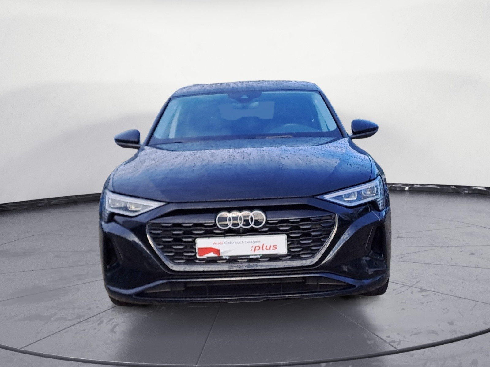 Audi - Q8 advanced 50 e-tron quattro 250 k