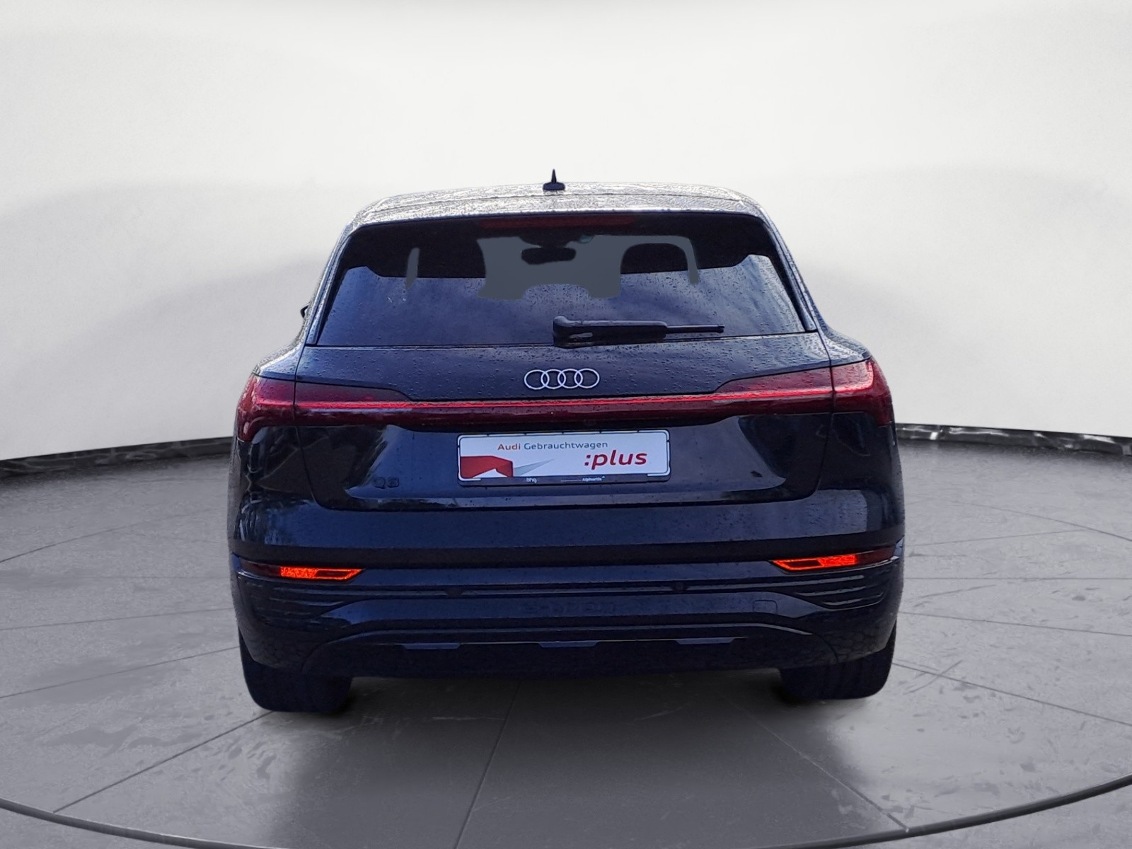 Audi - Q8 advanced 50 e-tron quattro 250 k