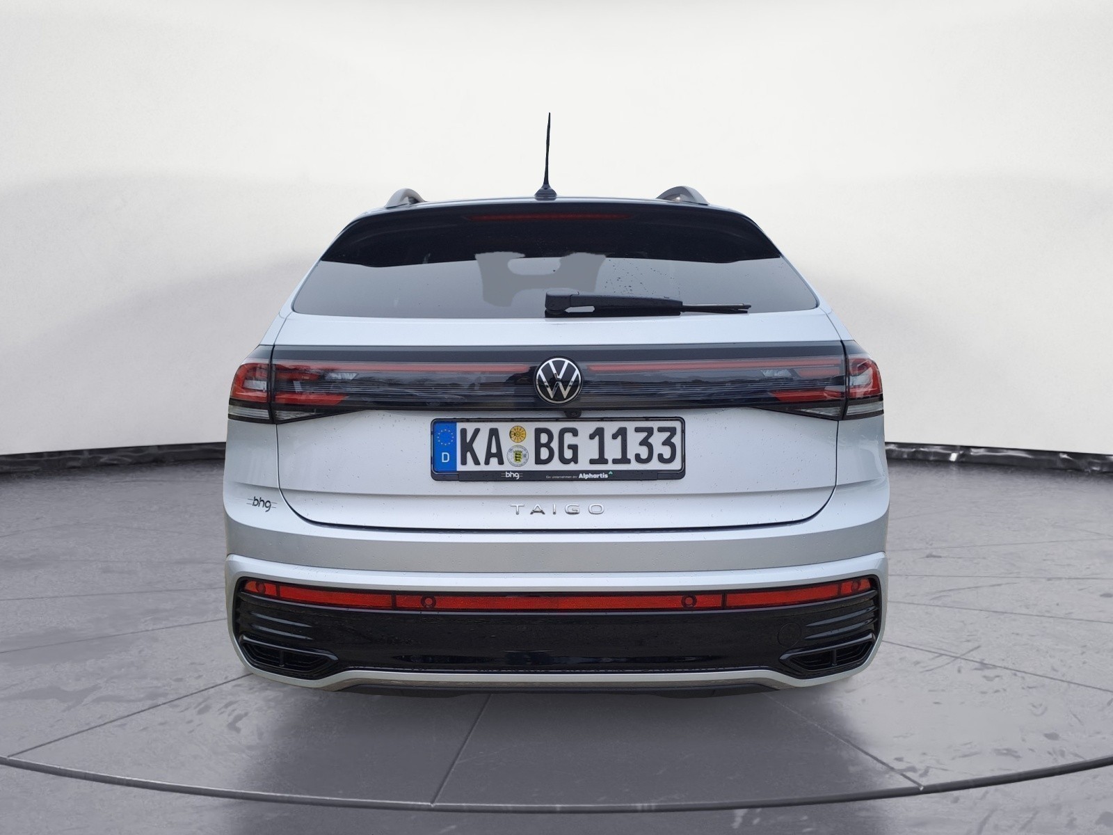 Volkswagen - Taigo R-Line 1,0 l TSI OPF   ) 7-Gang-Doppelkupplungsgetriebe DSG