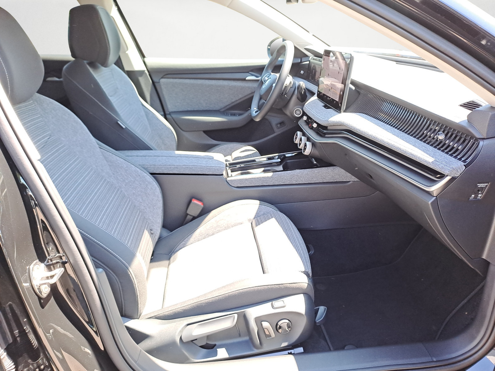 Skoda - Superb Combi 2.0TDI DSG Selection