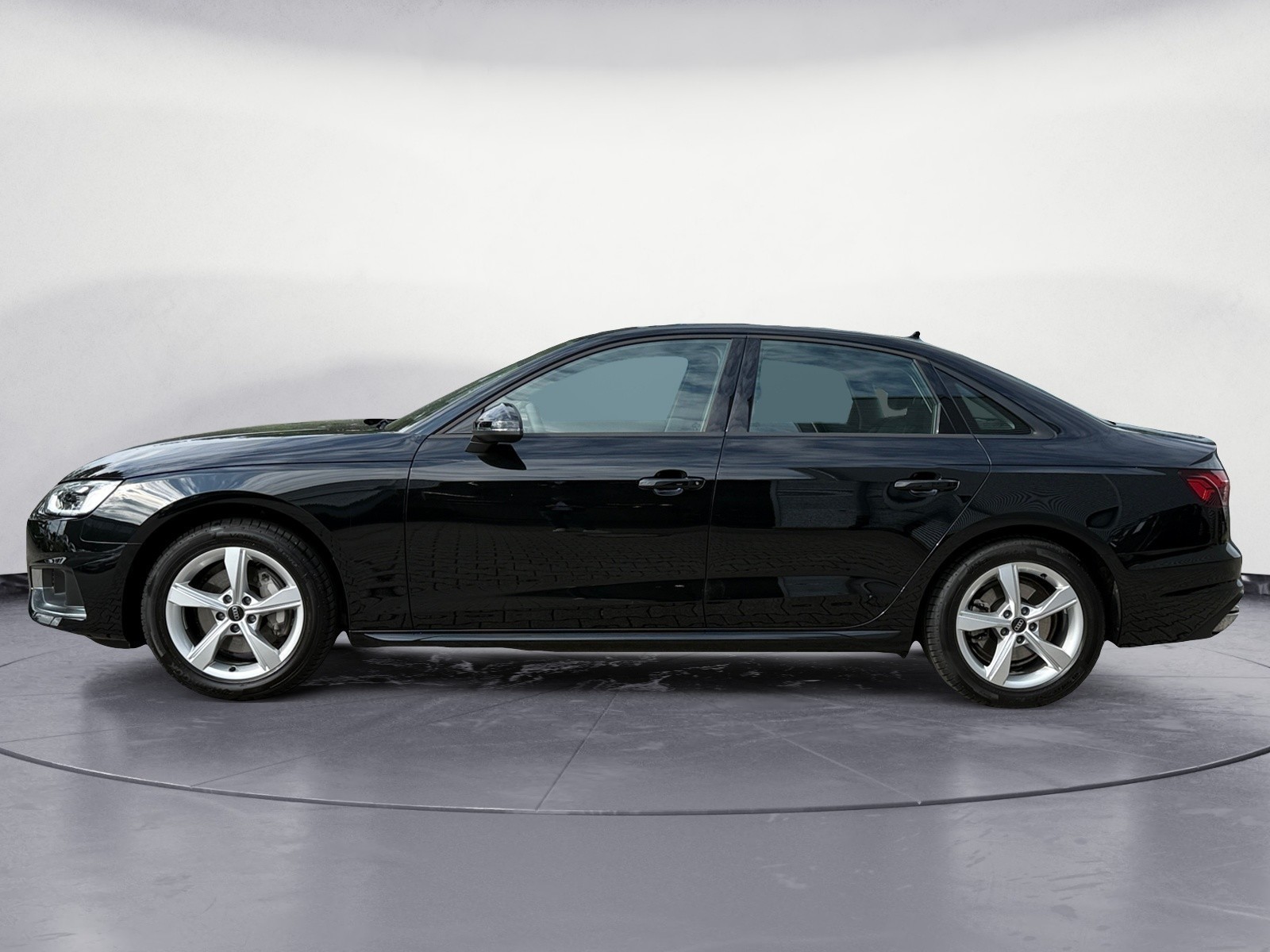 Audi - A4 40 TDI S tronic advanced