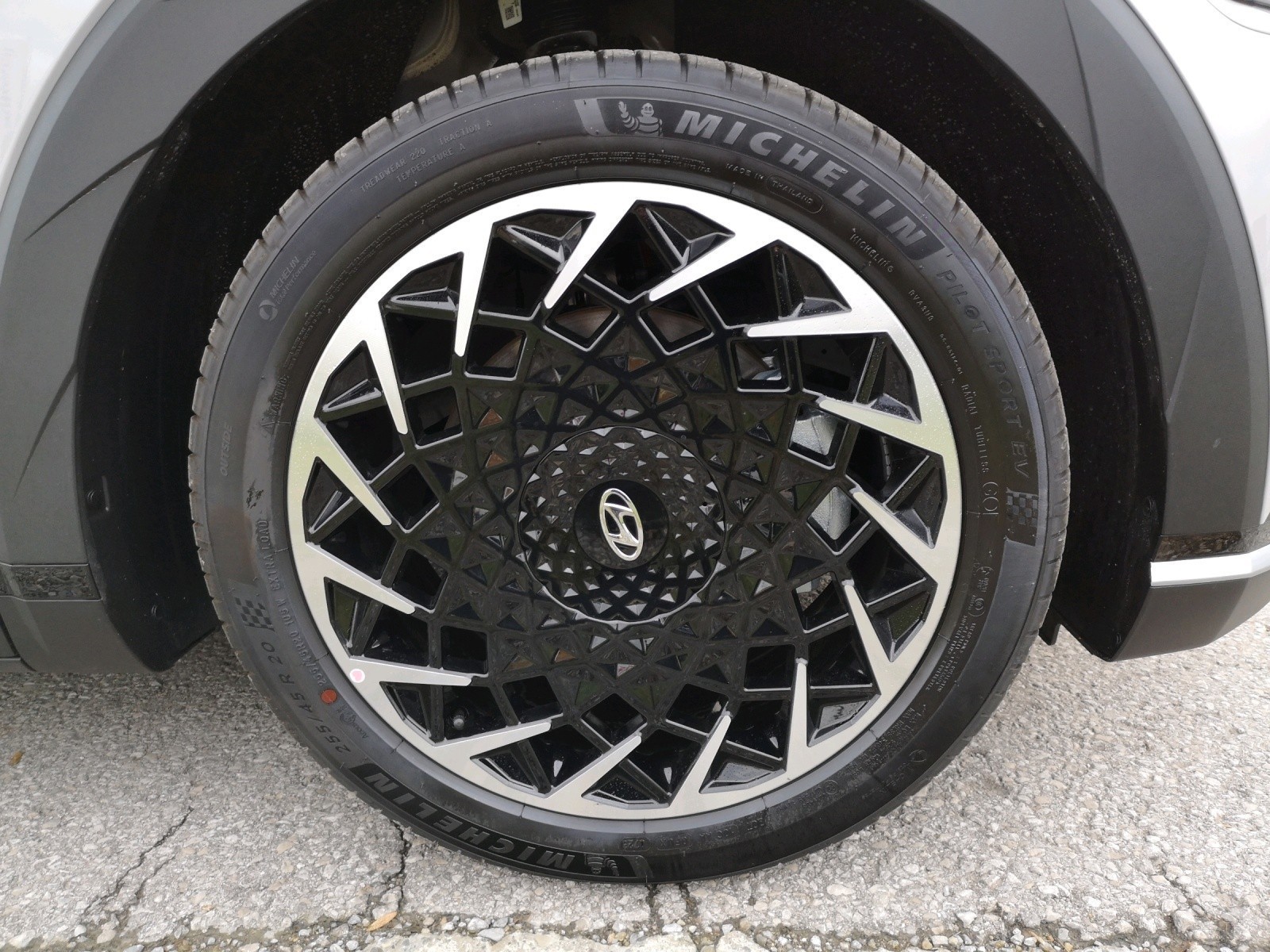 Hyundai - IONIQ 5 4WD Techniq