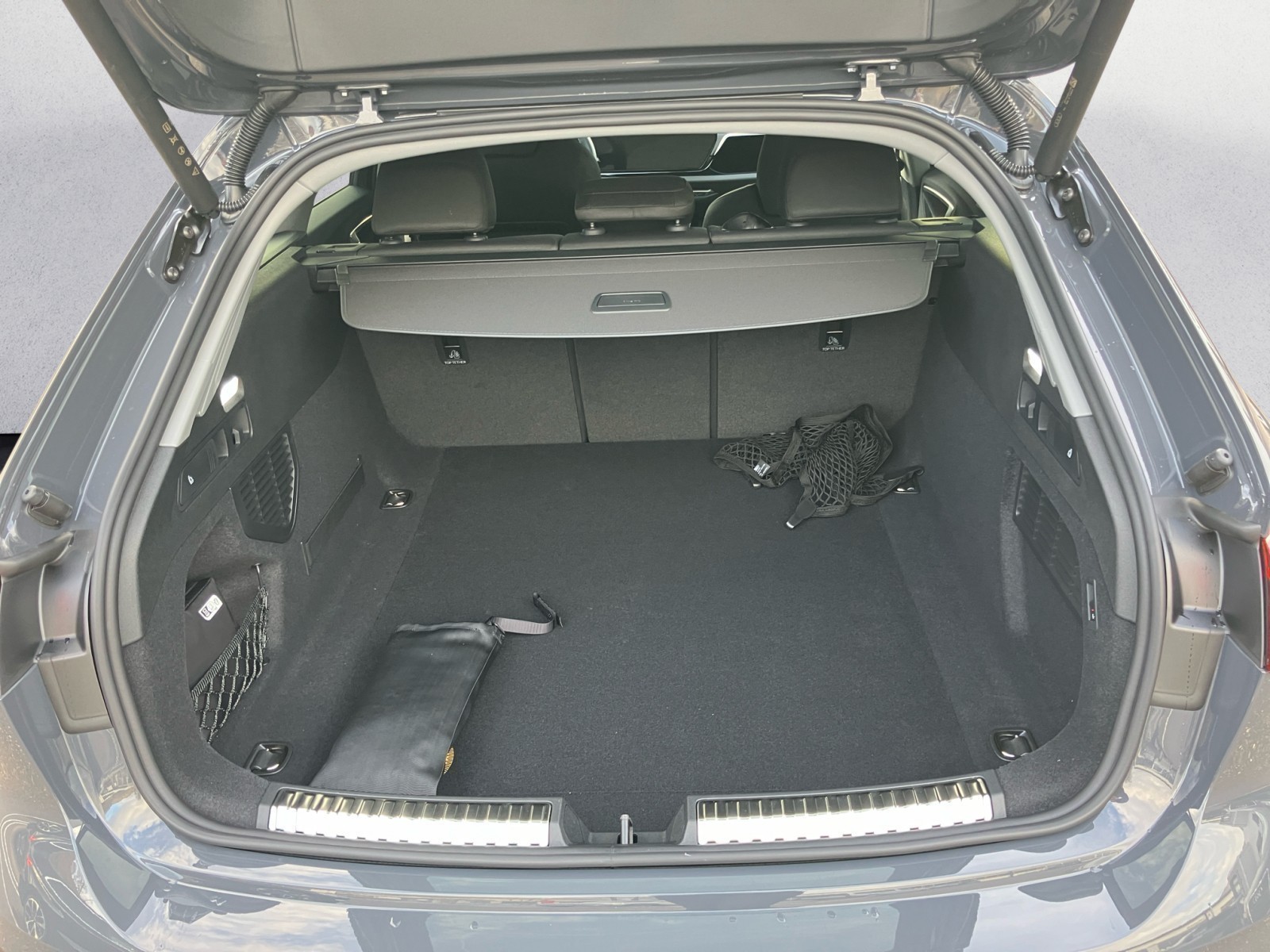 Audi - A5 Avant TDI S tronic