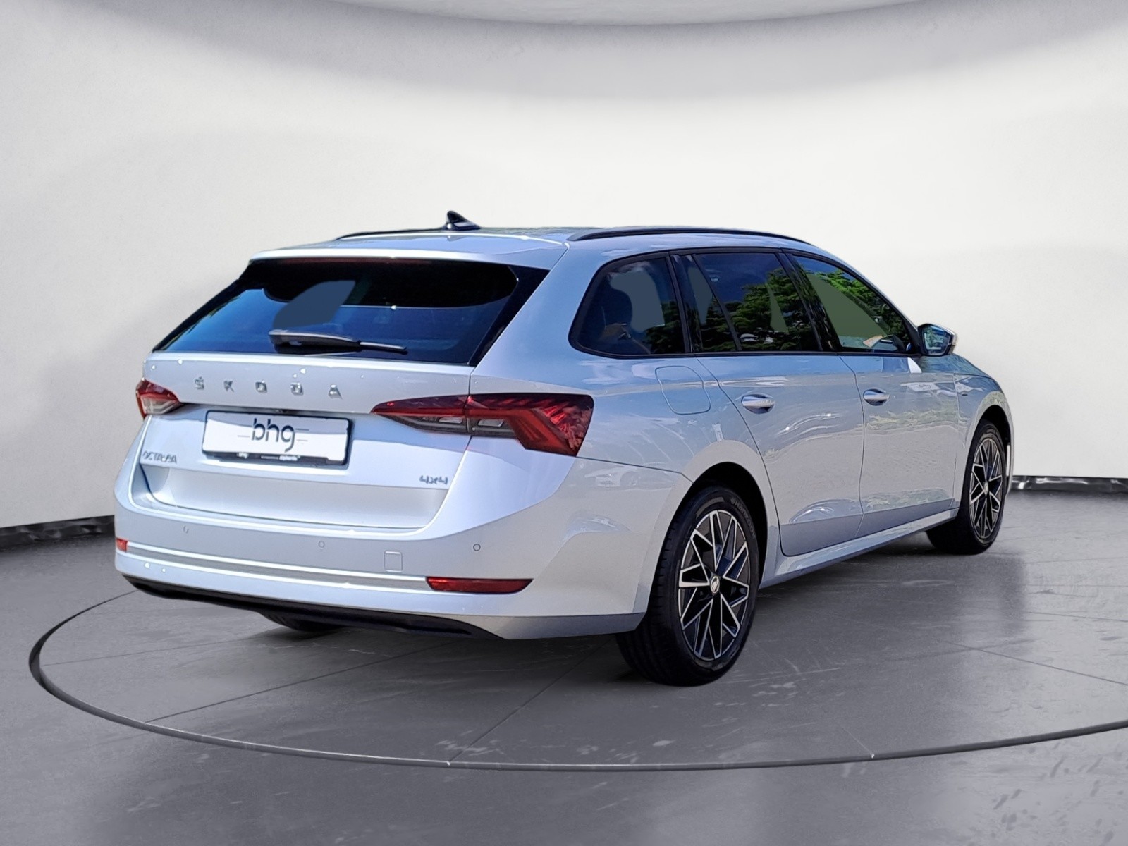 Skoda - Octavia Combi 2.0 TDI DSG 4x4 Clever