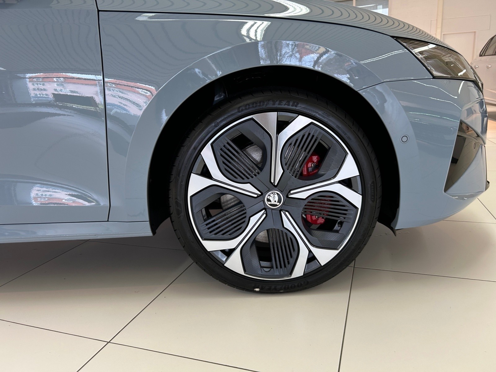 Skoda - Octavia RS 2,0 TSI 7-Gang-DSG