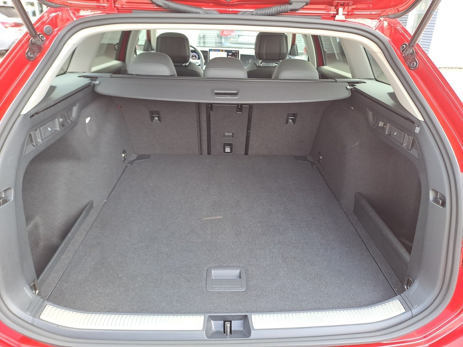 Volkswagen - Passat Variant 1.5 e-TSI DSG BUSINESS
