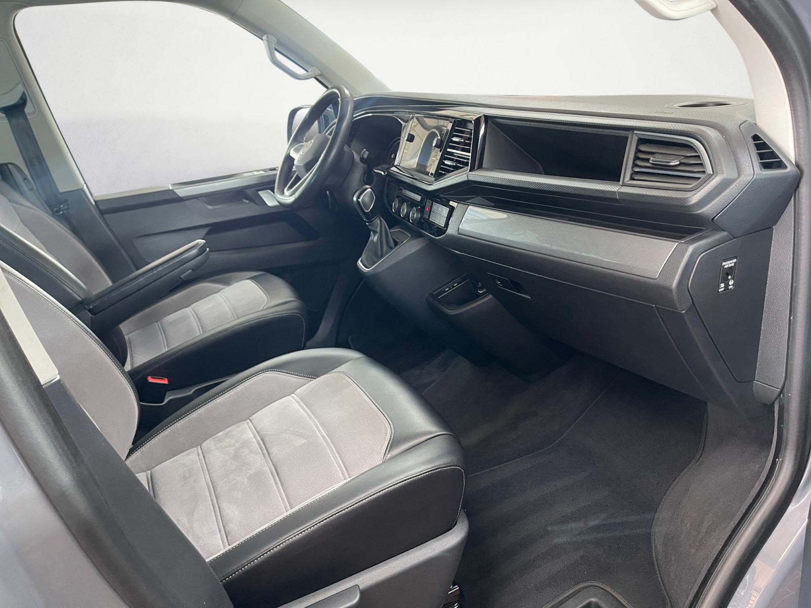Volkswagen - T6 Multivan T6.1 Kurz DSG Comfortline