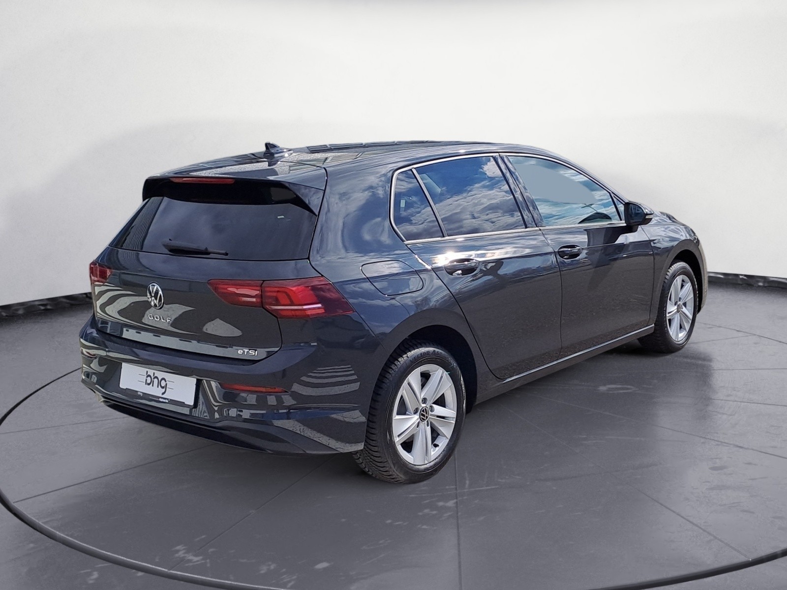 Volkswagen - Golf Life 1,5 l eTSI OPF   7-Gang-Doppelkupplungsgetriebe DSG