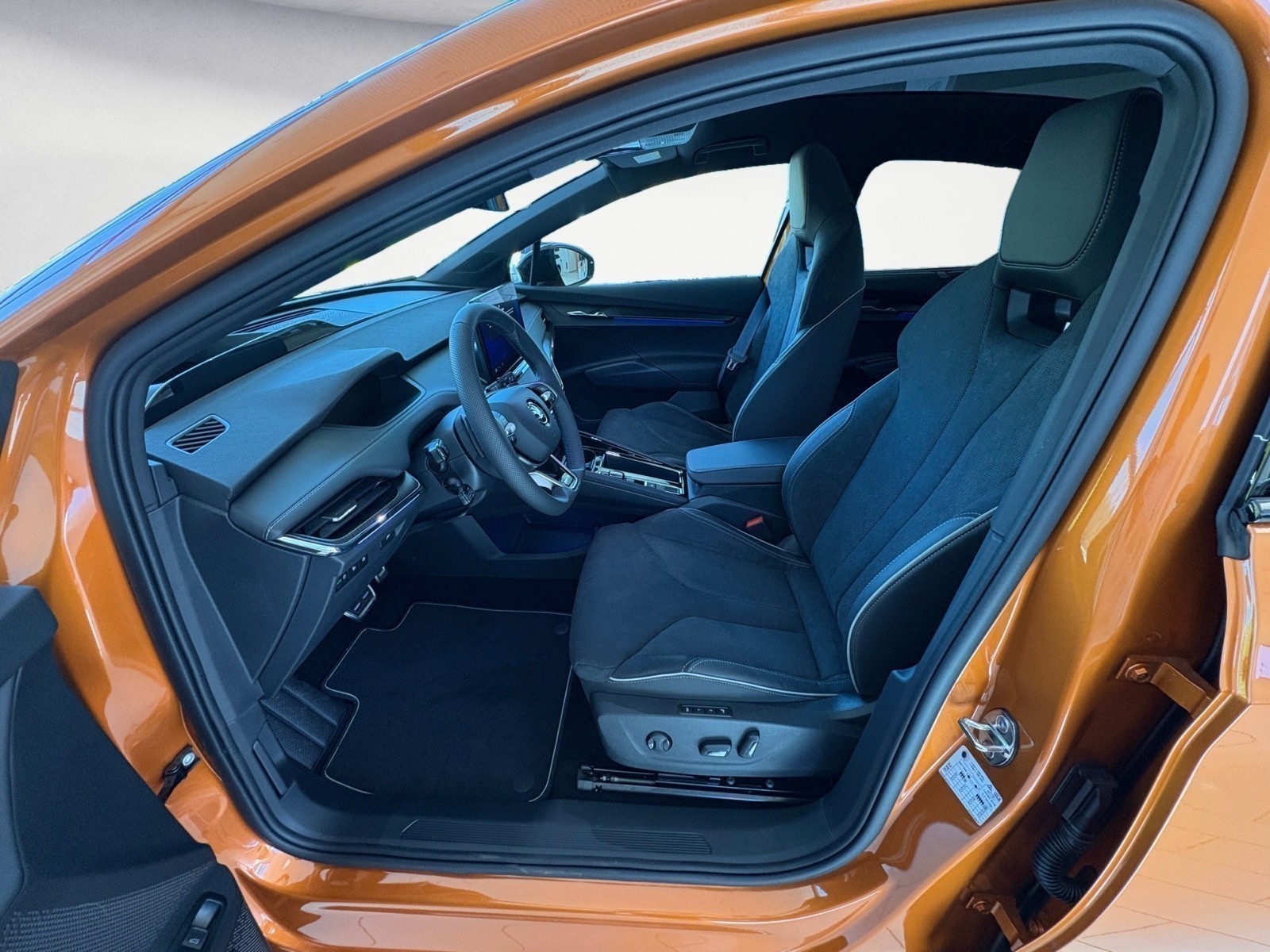 Skoda - Enyaq Coupe 85 Sportline h Batterie Elektromotor  1-Gang-Automatik