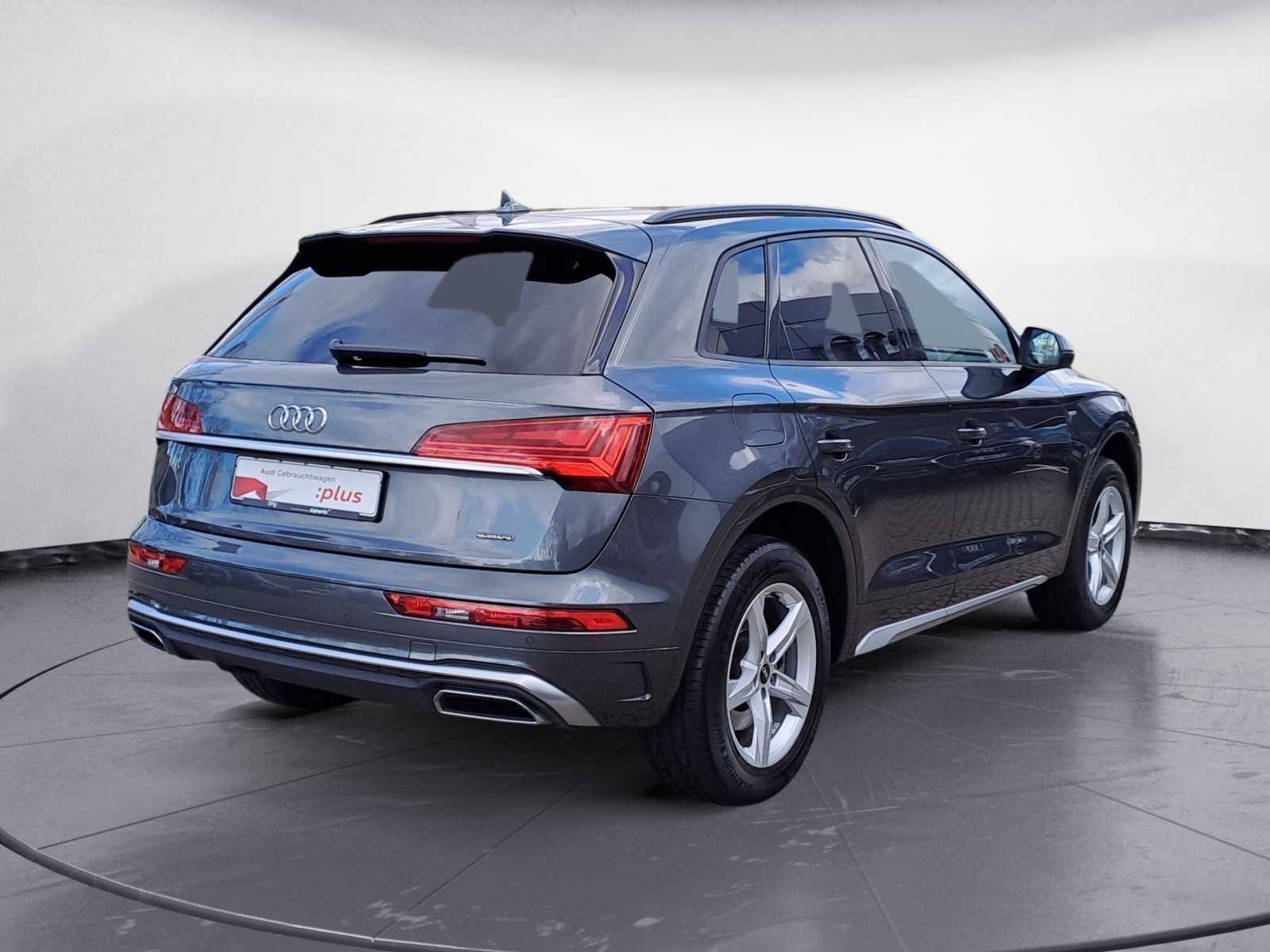 Audi - Q5 S line 50TFSI e quattro S tronic