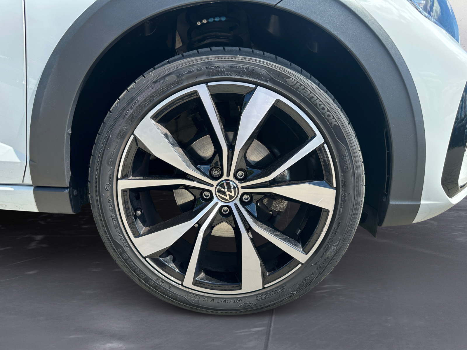 Volkswagen - Taigo 1.5 TSI OPF DSG R-Line