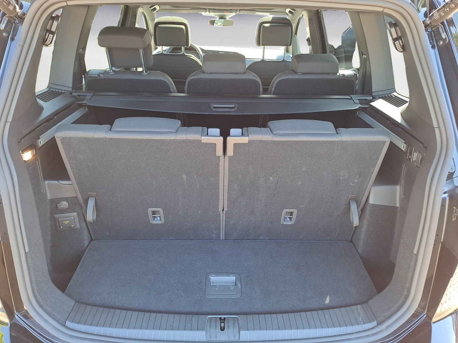 Volkswagen - Touran