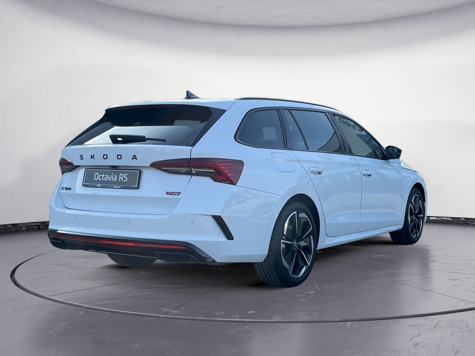 Skoda - Octavia Combi RS 2,0 TSI 7-Gang-DSG