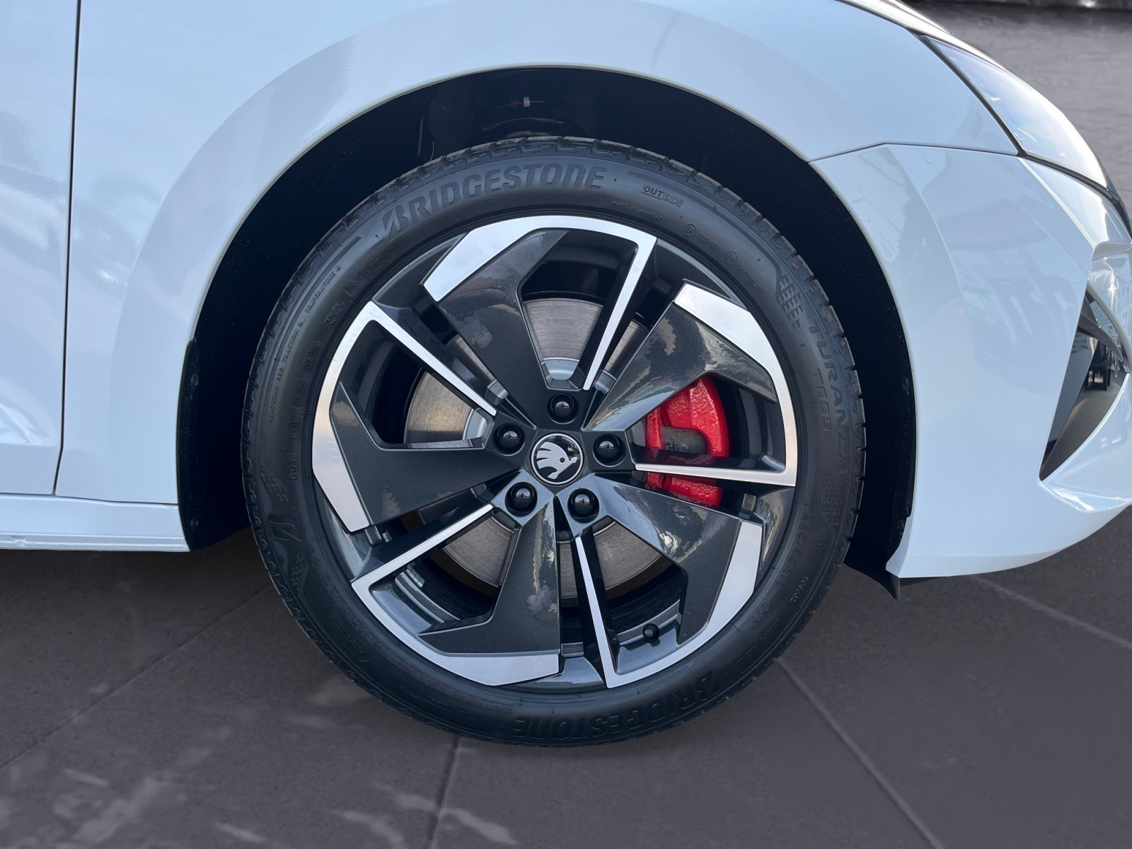 Skoda - Octavia Combi RS 2,0 TSI 7-Gang-DSG