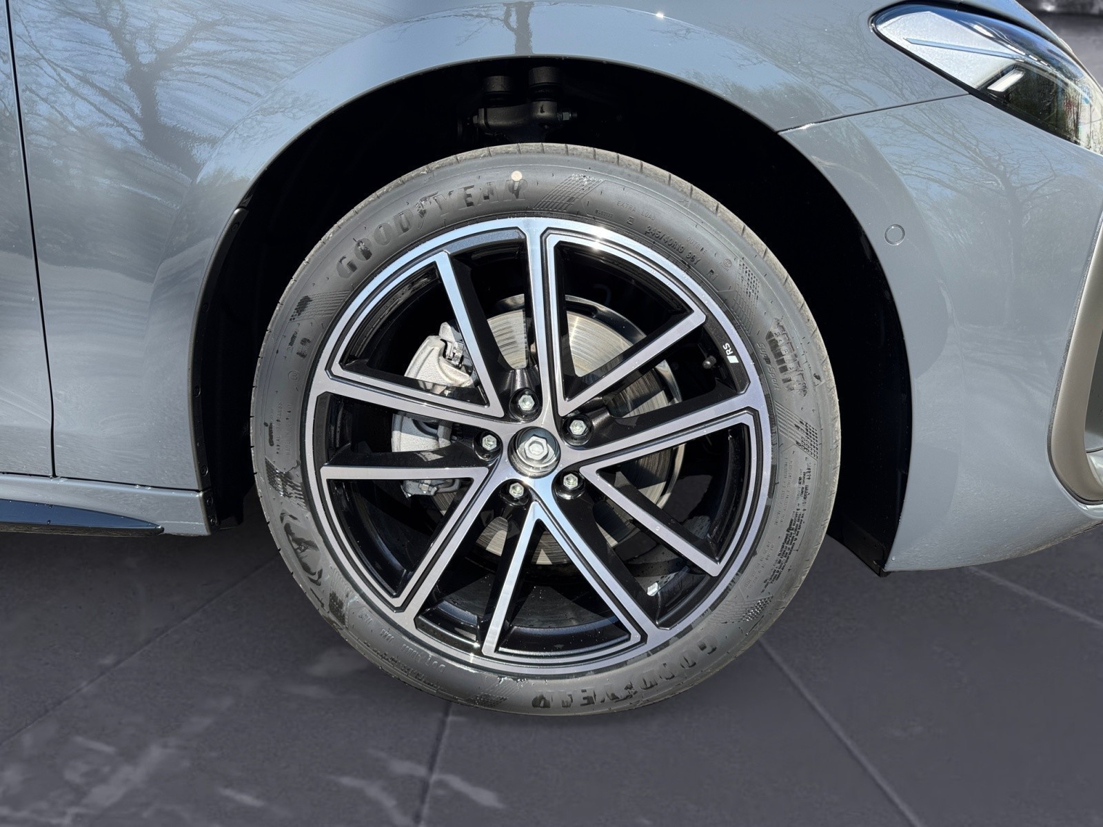 Audi - A5 Avant TFSI quattro S tron ic