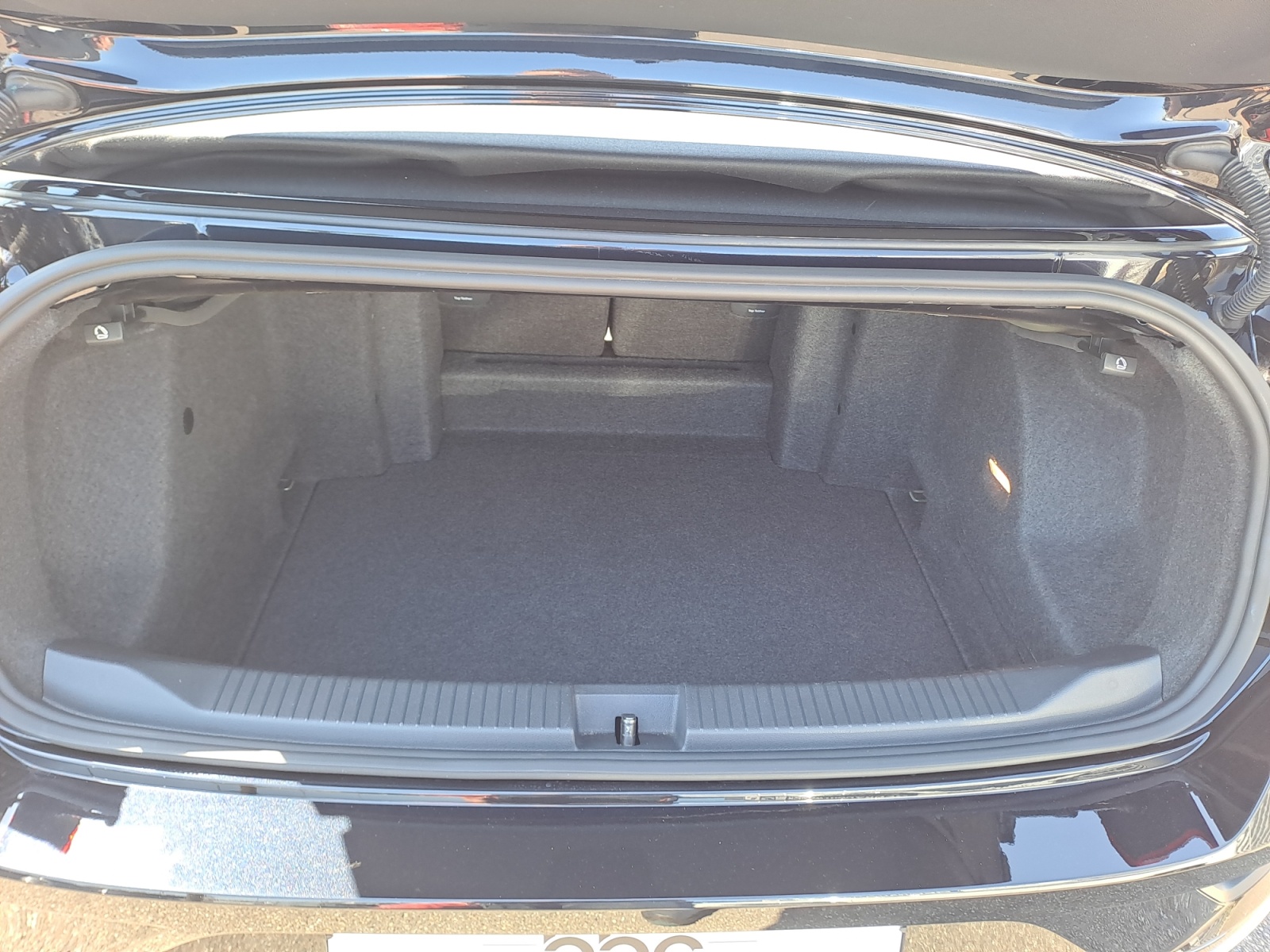 Volkswagen - T-Roc Cabriolet 1.5 TSI DSG R-LINE