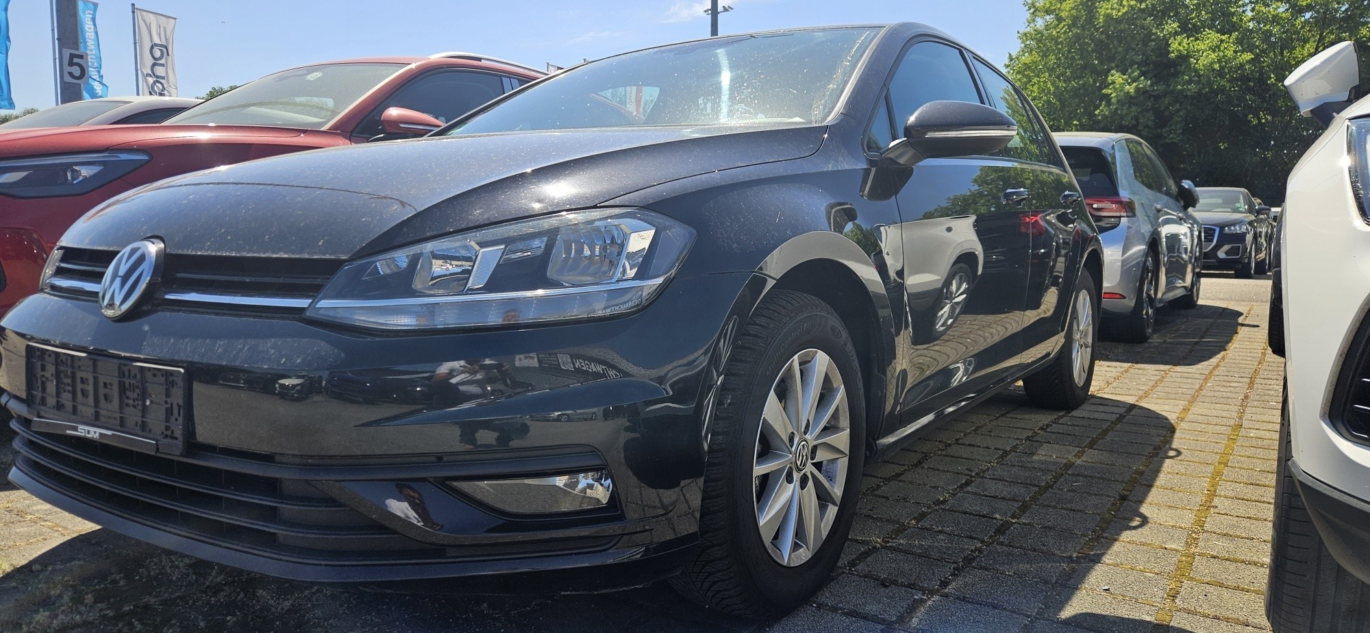 Volkswagen - Golf 1.0TSI BMT Trendline