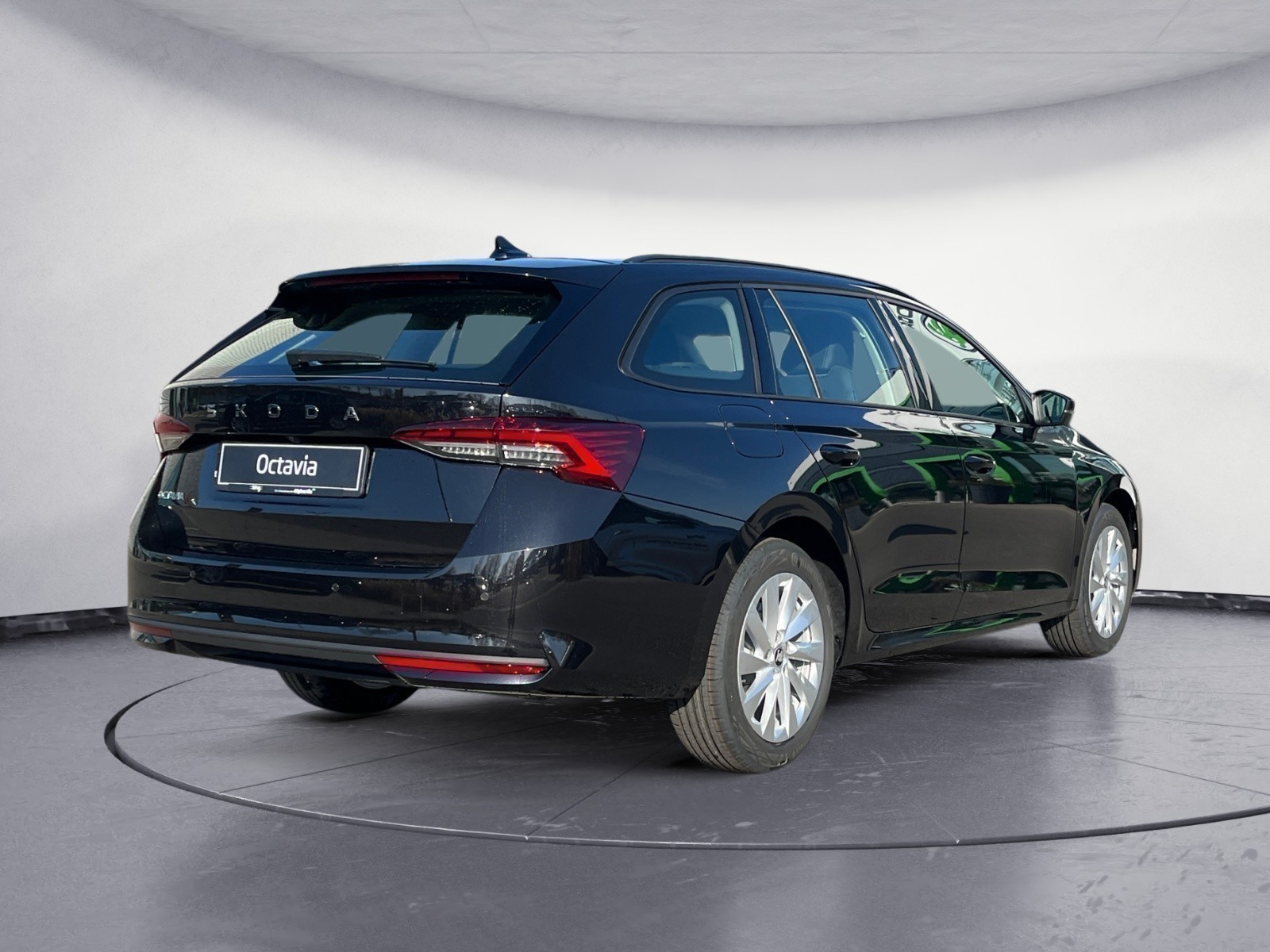 Skoda - Octavia Combi Selection 1,5 TSI mHEV 7-Gang-DSG