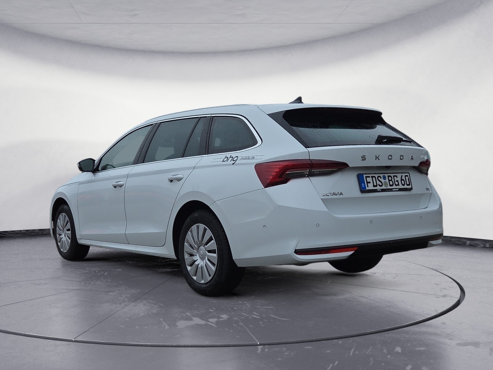 Skoda - Octavia Combi TOUR 2,0 TDI 7-Gang-DSG