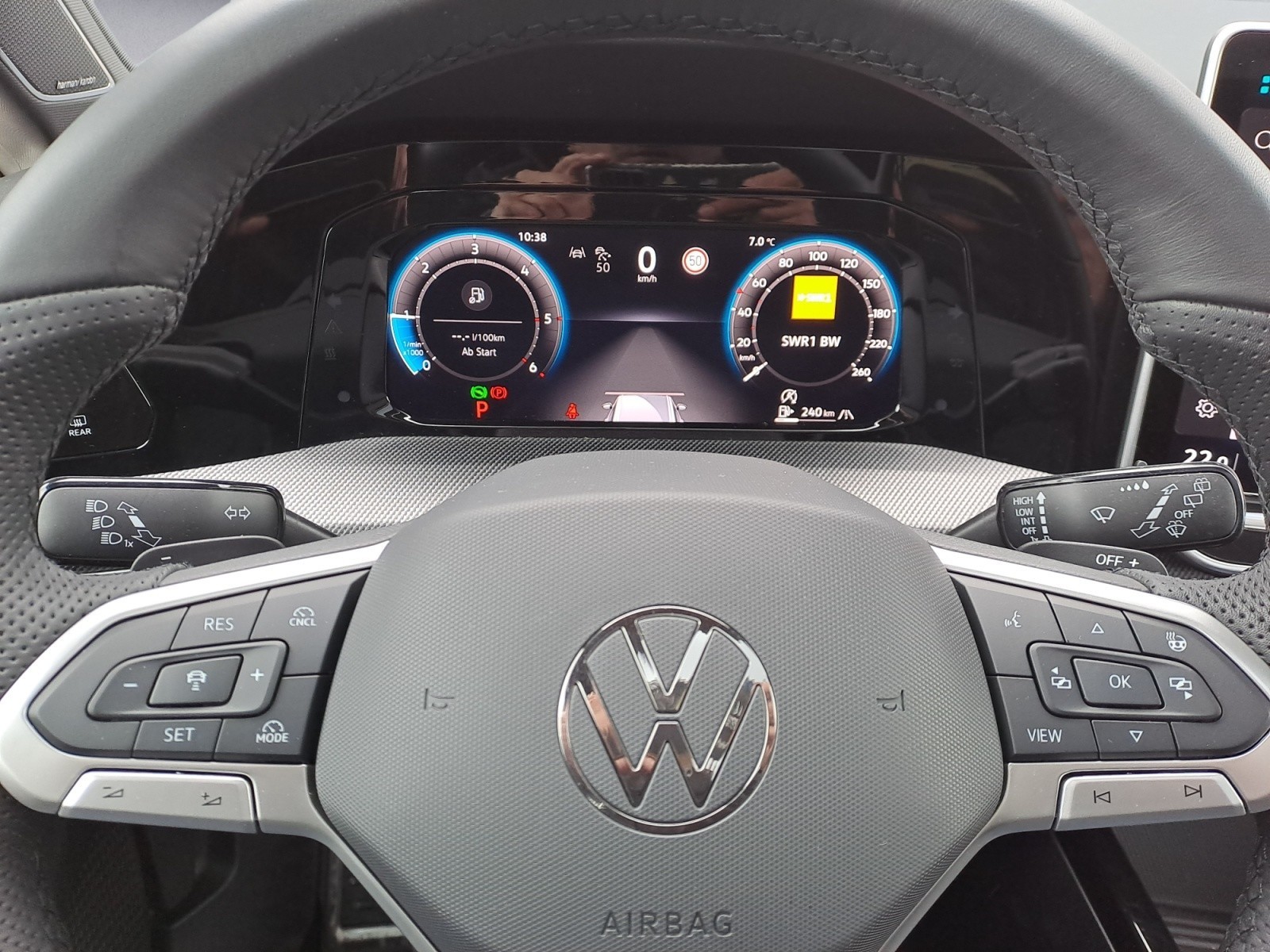 Volkswagen - Golf Variant 2.0 TDI DSG R-Line