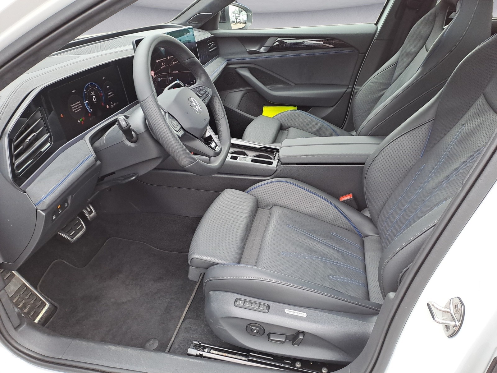 Volkswagen - Passat Variant 2.0 TDI DSG 4 Motion R-Line