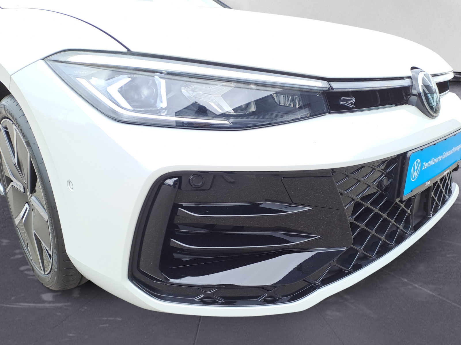 Volkswagen - Passat Variant 2.0 TDI DSG 4 Motion R-Line