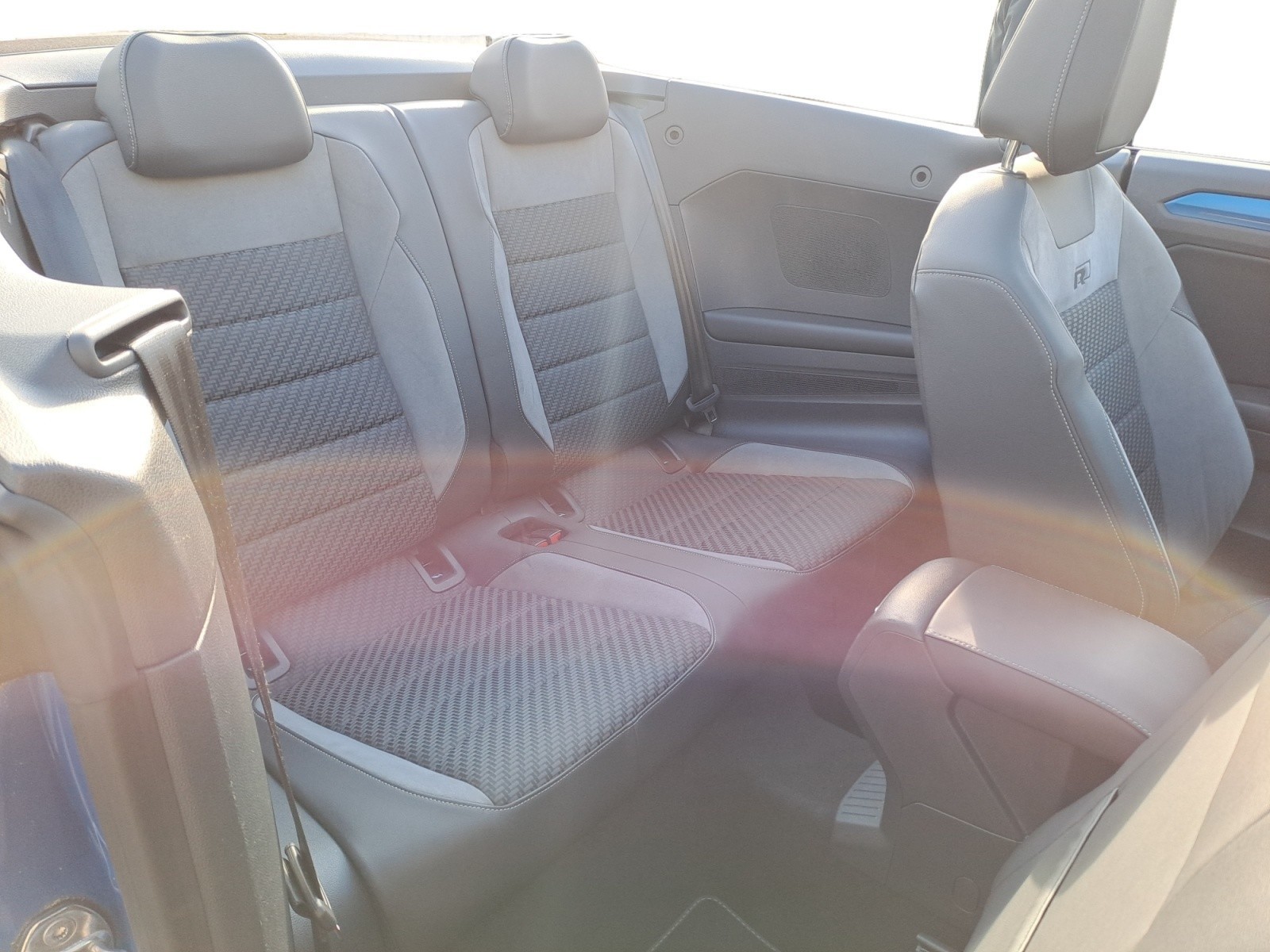 Volkswagen - T-Roc Cabriolet R-Line 1.5 TSI