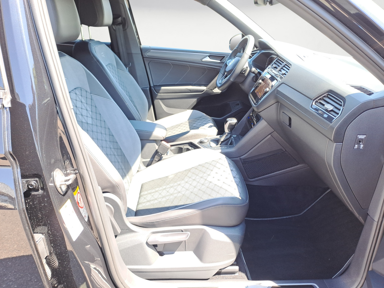 Volkswagen - Tiguan Allspace 2.0 TDI 4Motion DSG R-Line