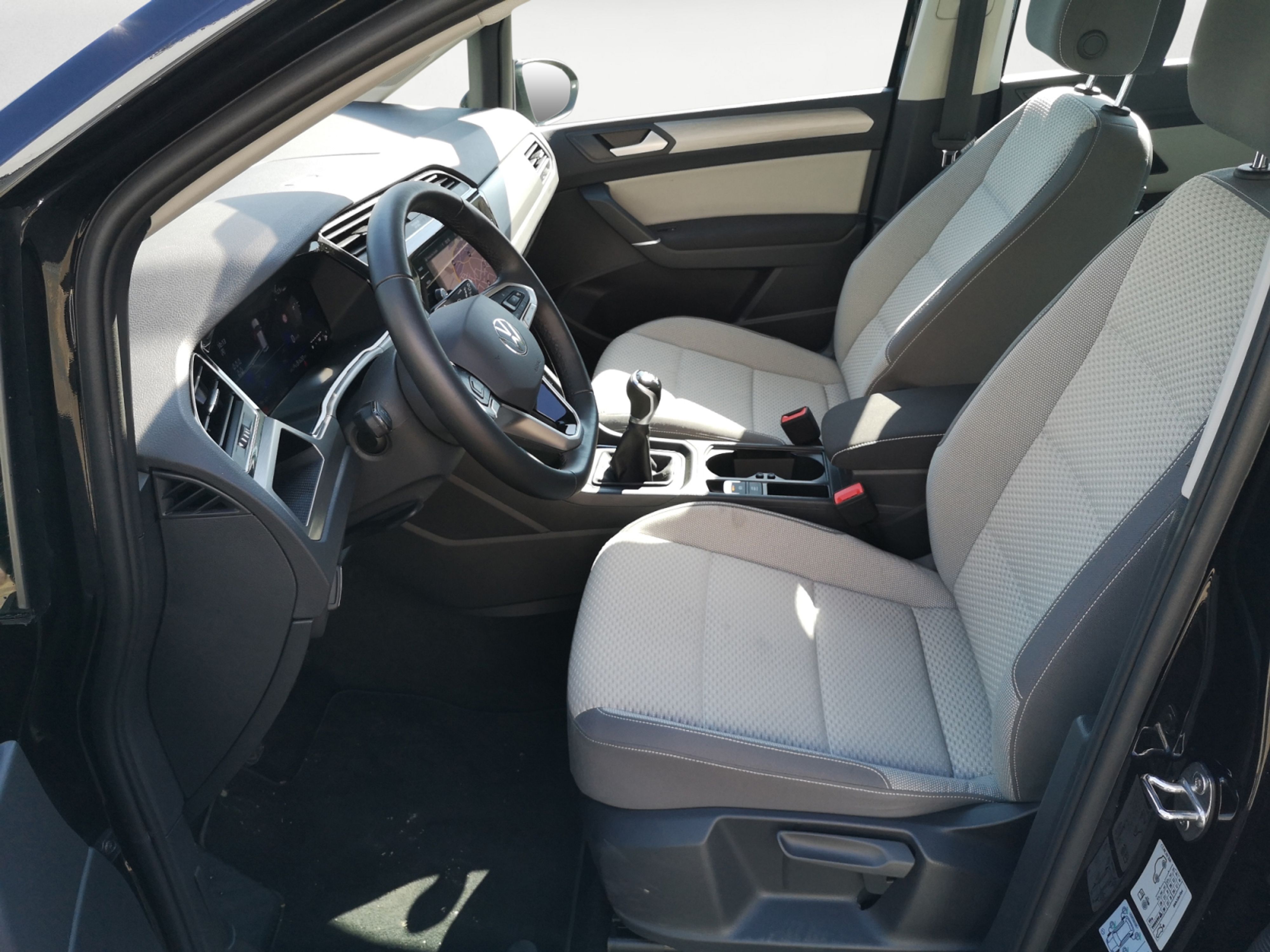Volkswagen - Touran 1.5 TSI COMFORTLINE